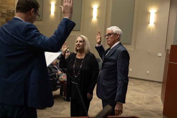 Councilmembers Ziegler and Cavanaugh swear in